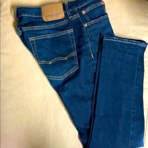 American Eagle men’s jeans